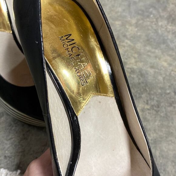 Michael Kors Black Leather Striped Peep Toe Platform Wedge Size 8 - Picture 7 of 10